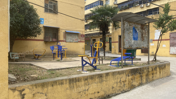 畜牧中心家属院外景图