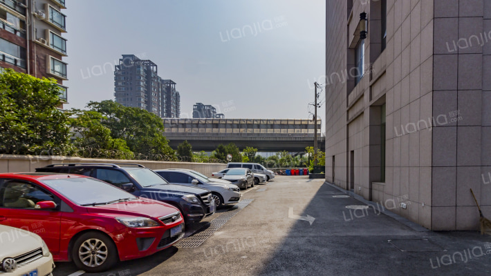 天恒大厦外景图