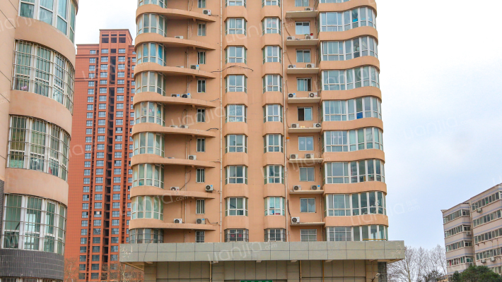 长城华山名郡外景图