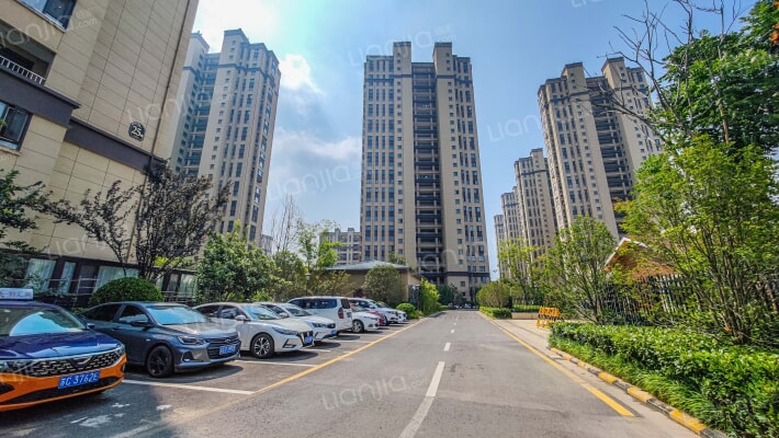 港利上城国际外景图