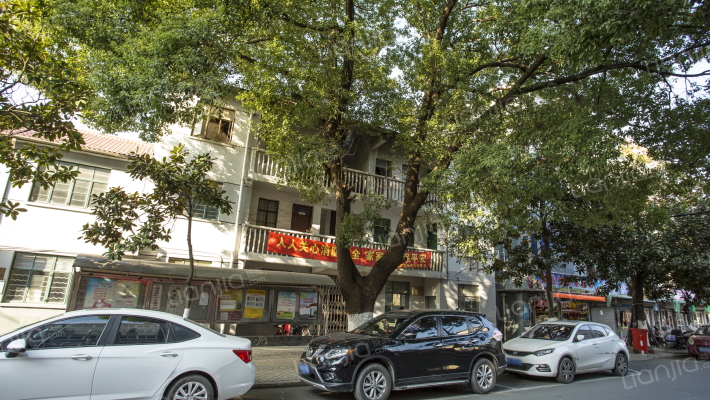 新建路40弄外景图