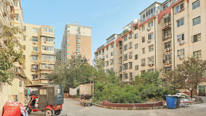 双花园西里外景图