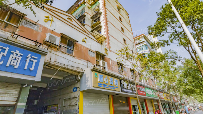 东升公寓外景图