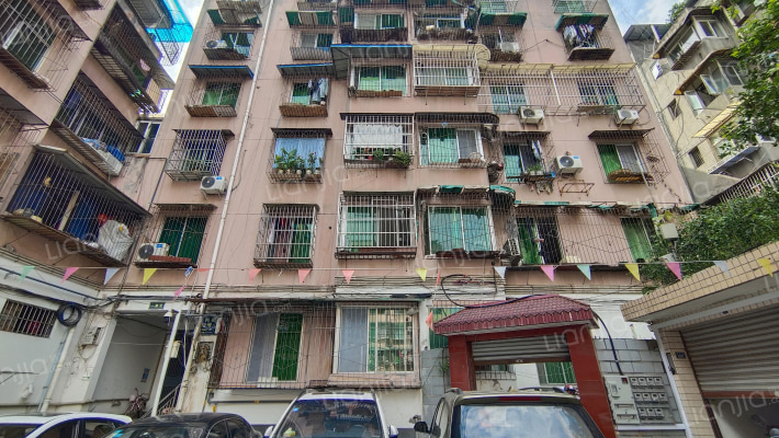 粮贸公寓外景图