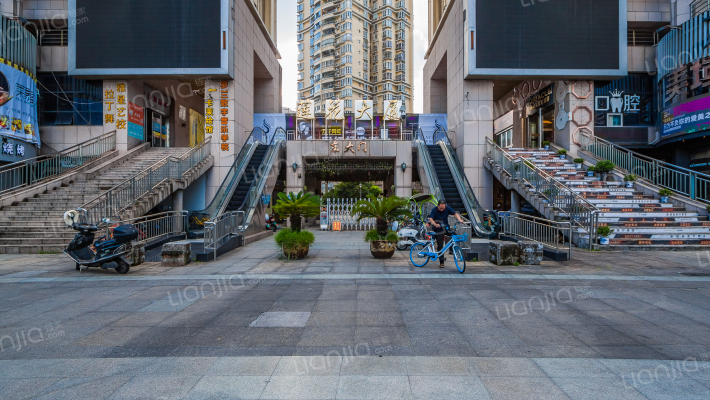 莲花大厦外景图