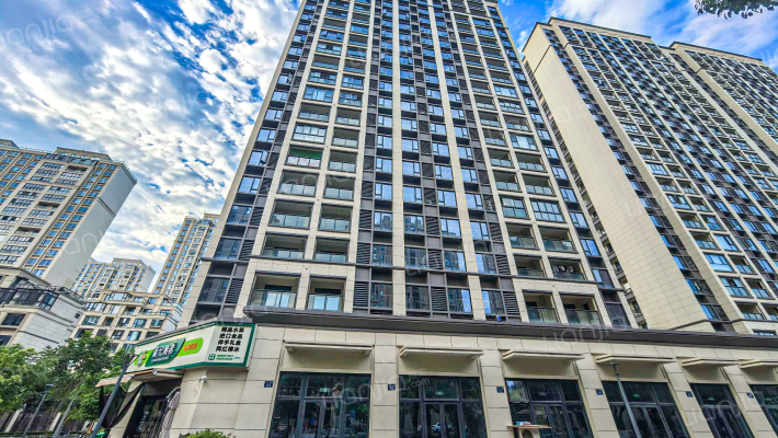 中海花园外景图