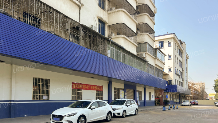 交警大队罗村中队宿舍楼外景图