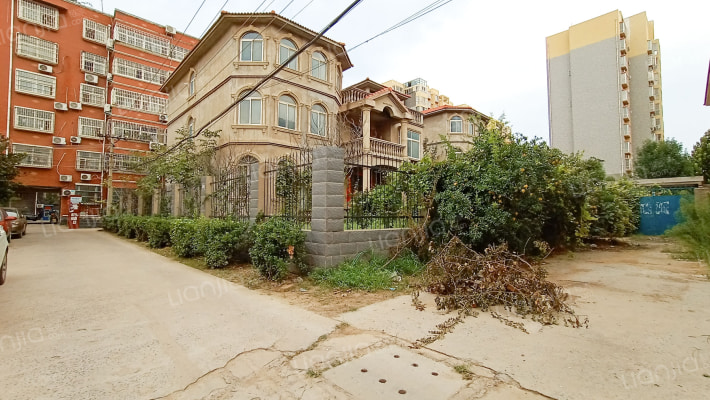 温馨小区外景图