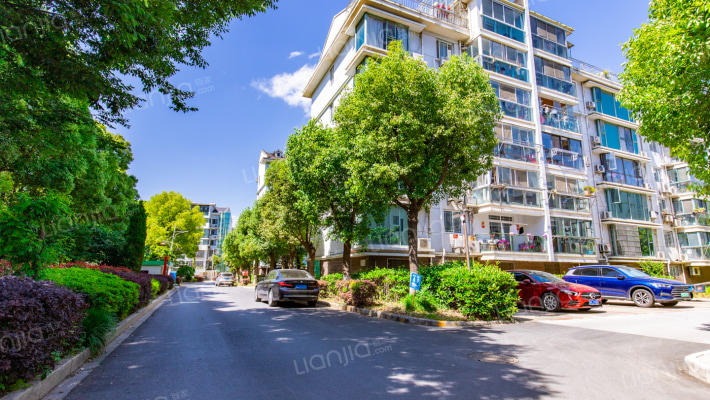 新世纪花园外景图