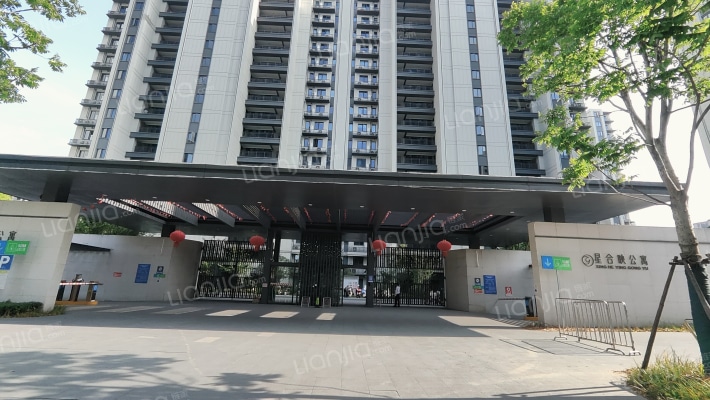 星合映外景图