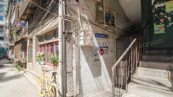 华兴公寓外景图