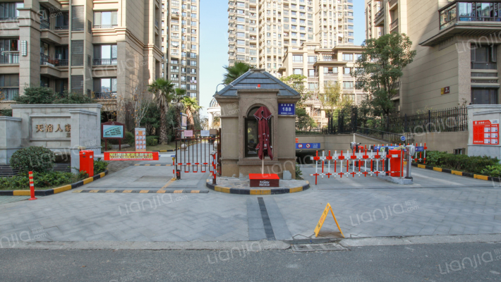 中梁天御三区外景图