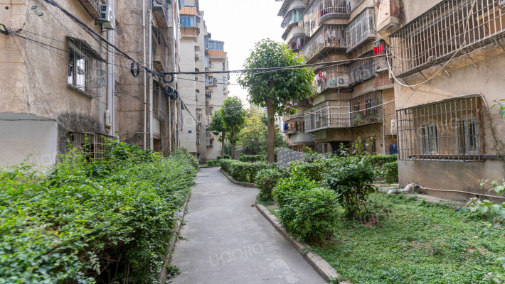 宝莲花园外景图