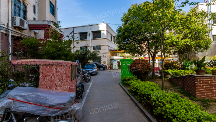 贵邦俊园东区外景图