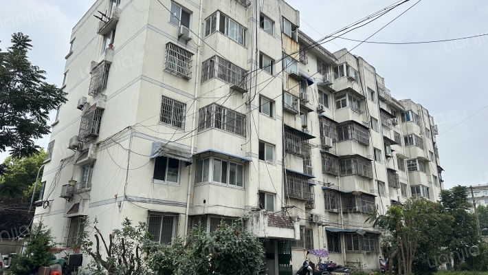 荣事达大道728号外景图