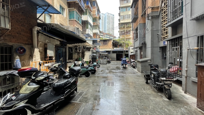 神奇路35号外景图