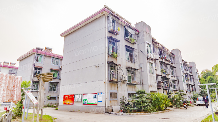 森林公园小区外景图