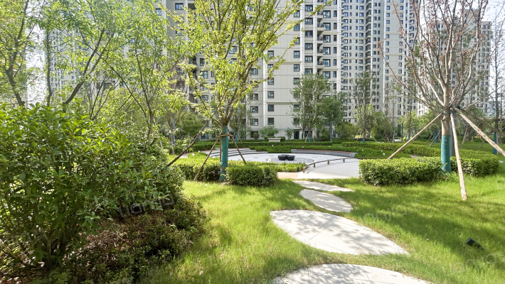 天地源云水天境外景图