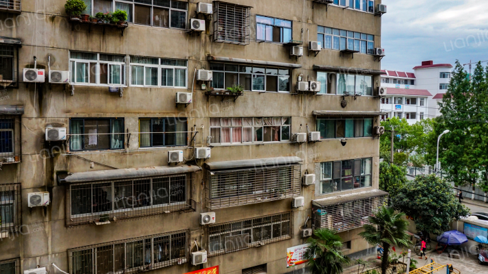 襄阳供电公司变电霁月路小区外景图