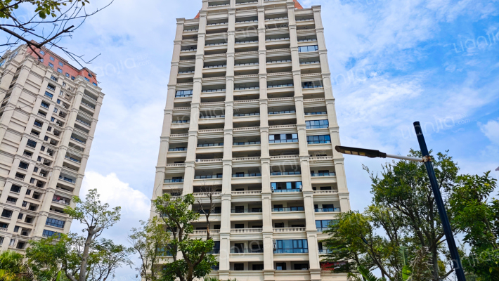 银滩阳光里外景图