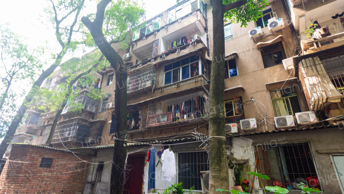 冷柜厂宿舍外景图