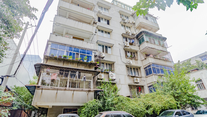 武汉建筑材料工业设计研究院外景图