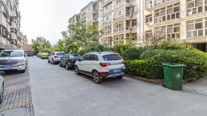 育华小区外景图