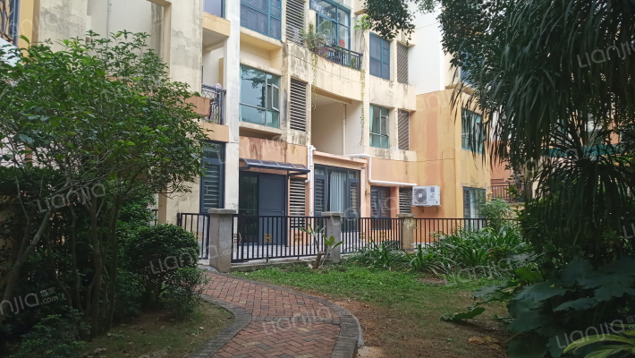 长信·海岸水城外景图