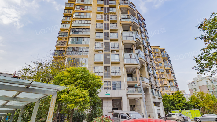 大湖城邦外景图