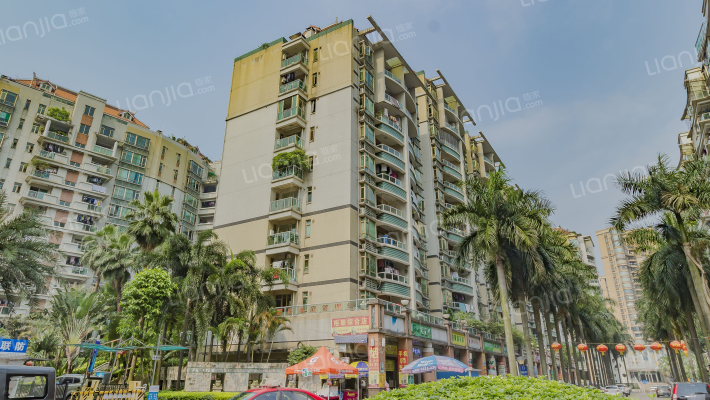 丽日豪庭外景图