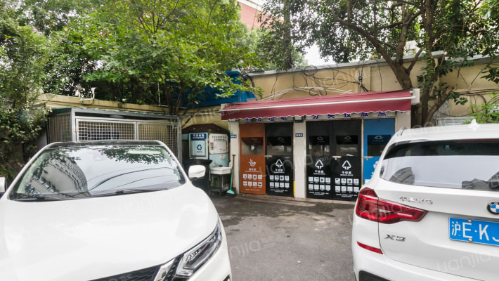 城公大厦外景图