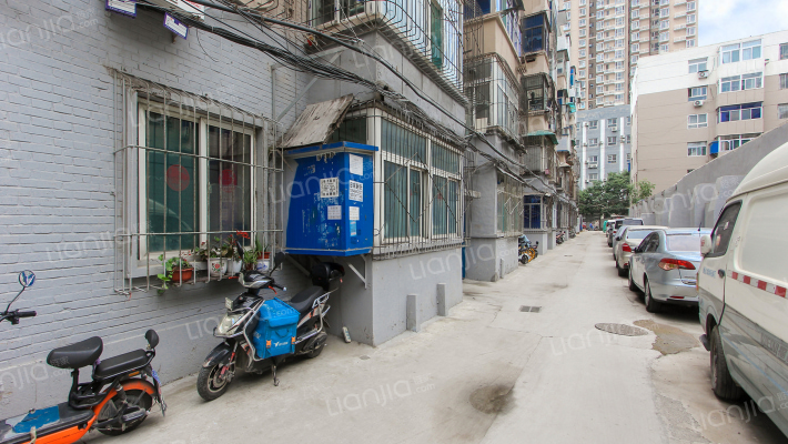 十三冶宿舍外景图