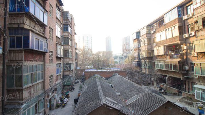 银行家属院外景图