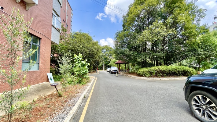 关平路103号外景图