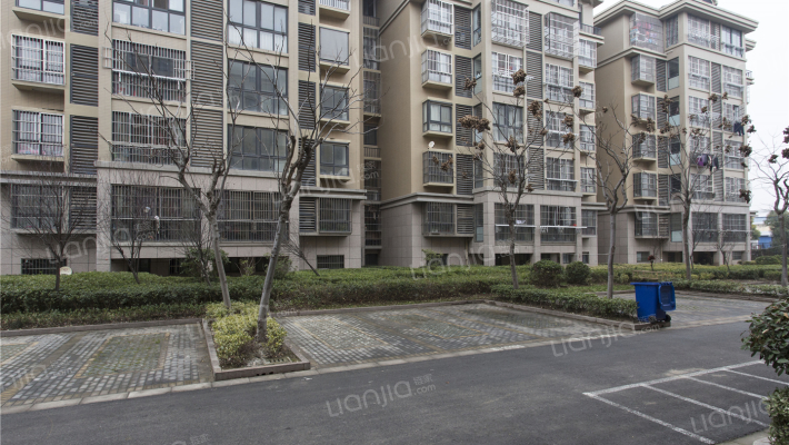 滨河人家外景图