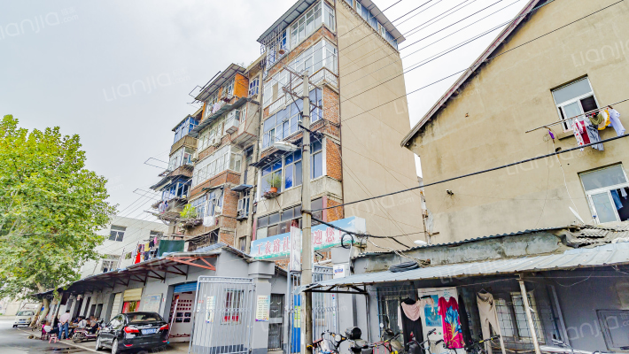 易家街工农社区外景图