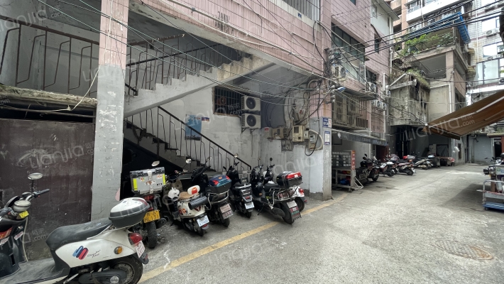 大起综合楼外景图