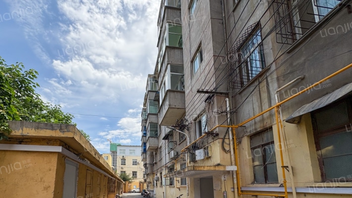 驻马店市工商局家属院外景图