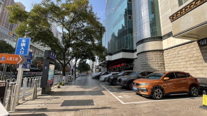 阳光商住楼外景图