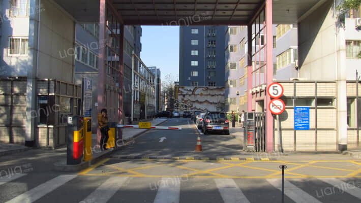 和平街十三区外景图