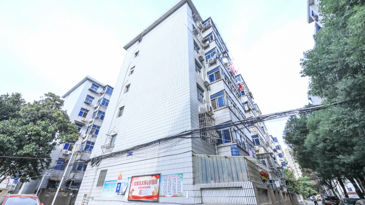 氨厂小区外景图