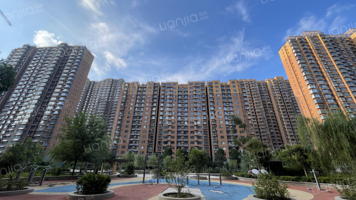 顺田君邑外景图