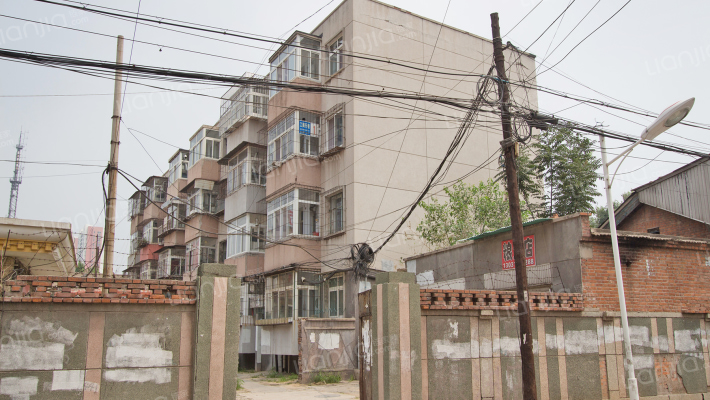 工商行楼外景图