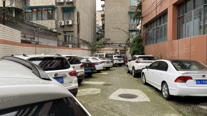 丛桂街76号外景图