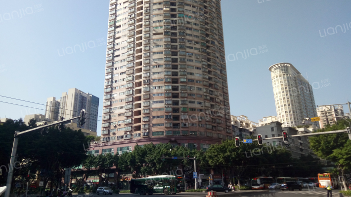 隆城大厦外景图