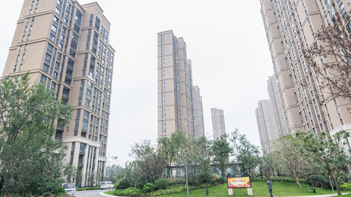 东方今典御府外景图