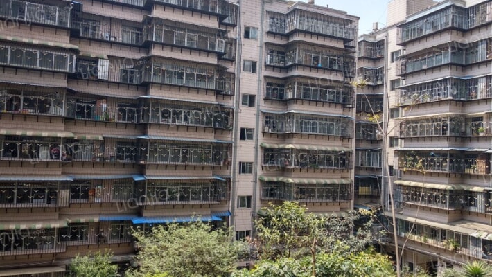 富春街农行宿舍外景图