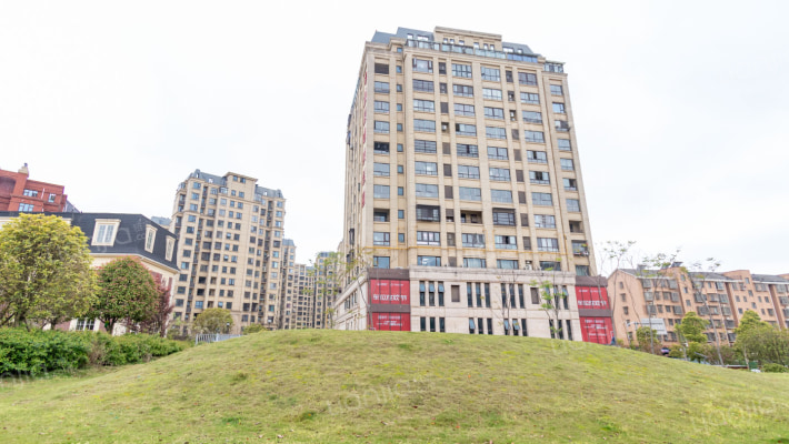 九峰拾号院外景图