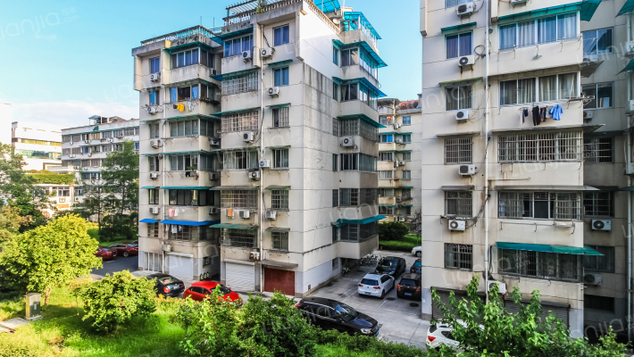 红旗小区外景图