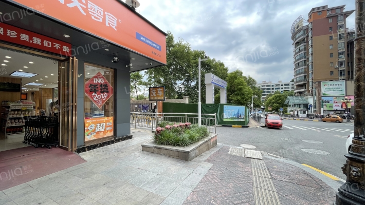 百货公司宿舍外景图